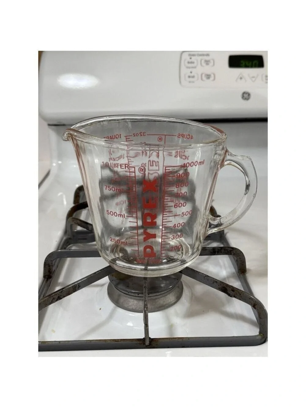 Vintage PYREX Glass Liquid 1 Quart 4 Cup Measuring Red Lettering 